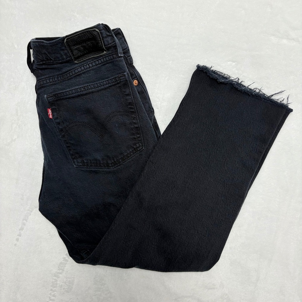 Levi's Women's Straight Leg Jeans in Black